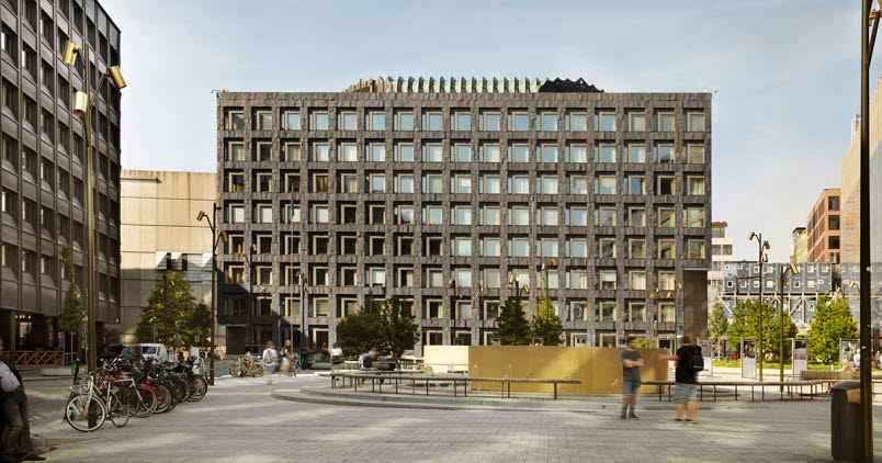 Bilden visar Riksbankens hus på Brunkebergs torg i Stockholm.