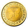 Fotografi av ett 2000-kronors minnesmynt i guld, frånsida, Carl von Linné 300 år