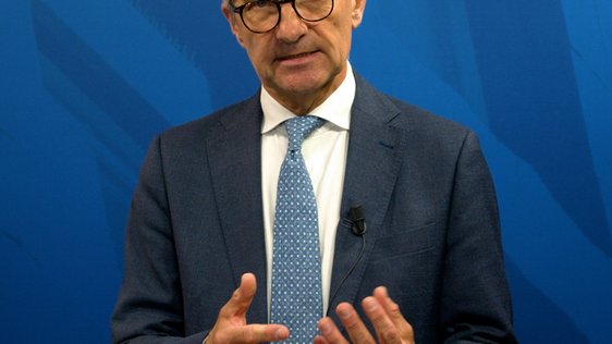 Riksbankschefen om räntebeskedet i juni 2026