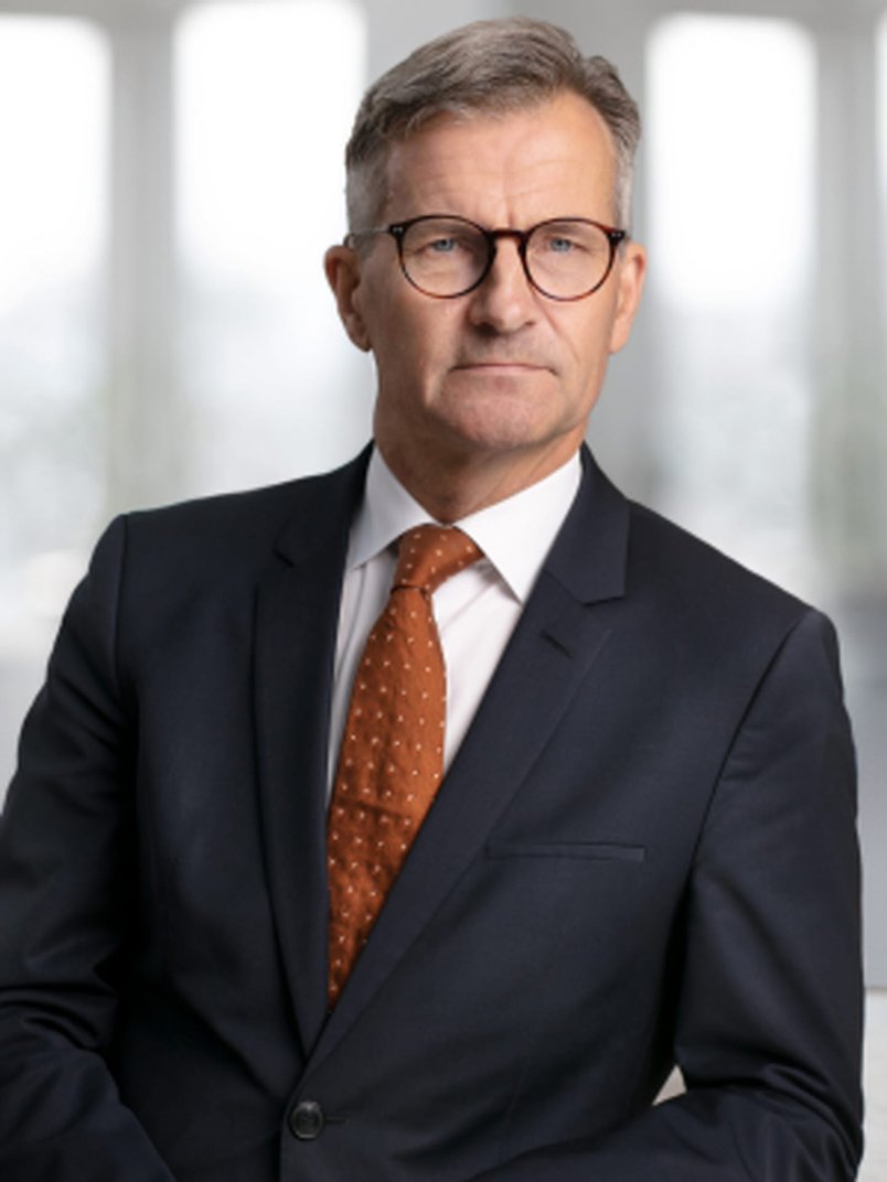 Erik Thedéen, governor.