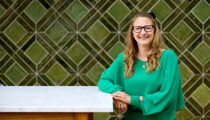 Malin arbetar som registrator på avdelningen för verksamhetssupport.