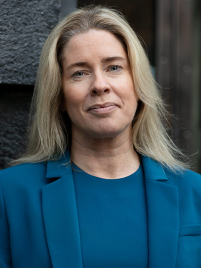 Aino Bunge, first deputy governor